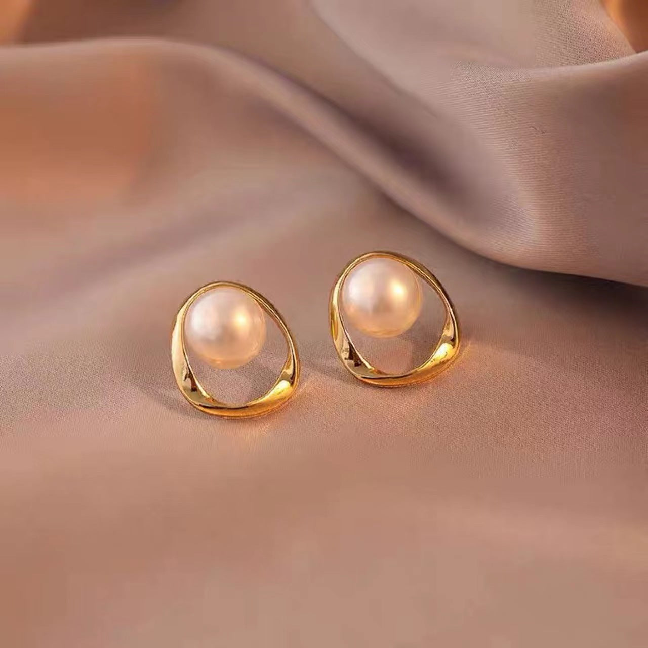 Summer Style Pearl [Earrings-Necklace] Light Luxury Fashion Elegant