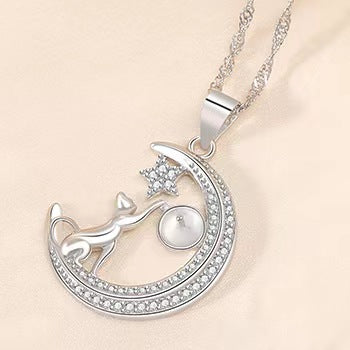 S925 Silver Neclace ,Moon Pearl pendant set of diamonds